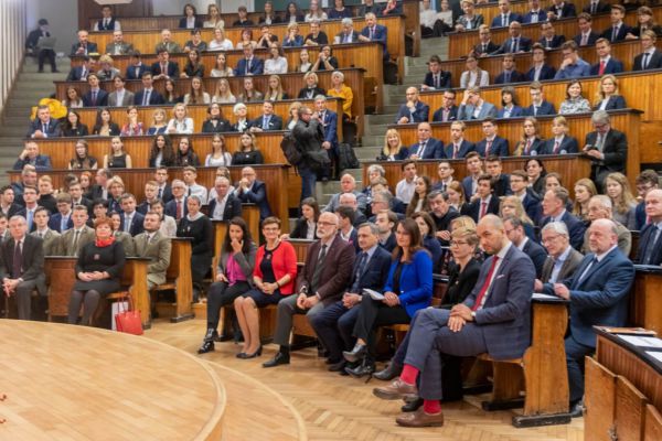 Aula z publicznością