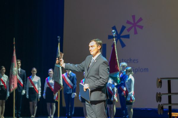 Pan dyrektor z pamiątkowym grawerem